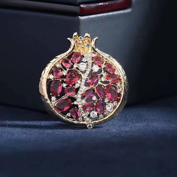 Pink Pomegranate Crystal Gold Brooch - Picture 9 of 10